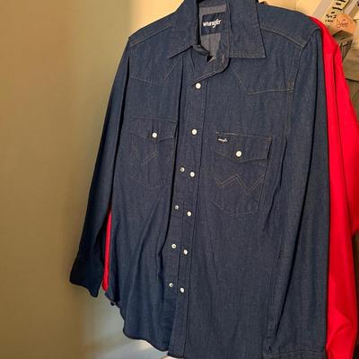 Dubbleware Jeans, Patagonia + Leather Bomber Jacket & More Vintage Clothing (GB2-RG)