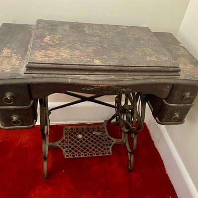 Vintage "Unique" sewing machine, cabinet & extras