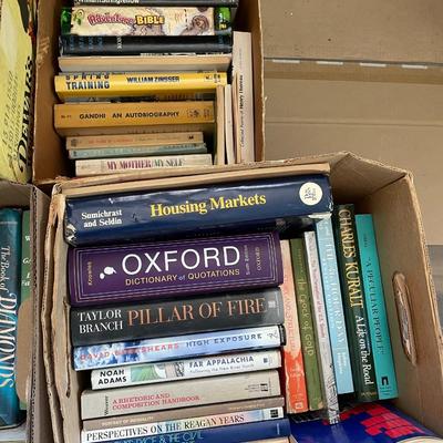 Mixed book lot - 09