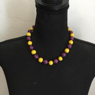 Cool vintage glass or ceramic beaded necklace