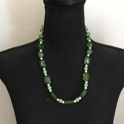 Cool green faux vintage necklace