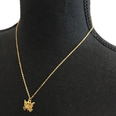 Cute vintage Gold tone, butterfly necklace