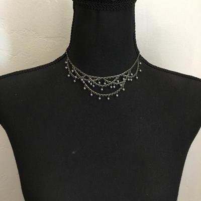Beautiful, gunmetal gray art Deco style necklace