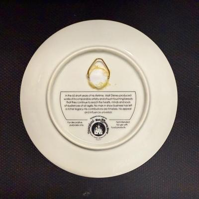 Disneyland Disneyworld Pinocchio Collector Plate