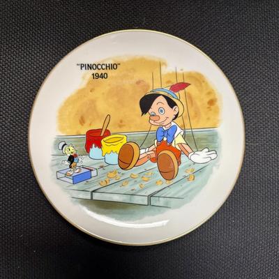Disneyland Disneyworld Pinocchio Collector Plate