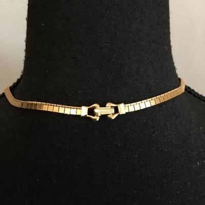 Very nice vintage gold tone, chain necklace
