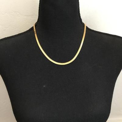 Very nice vintage gold tone, chain necklace