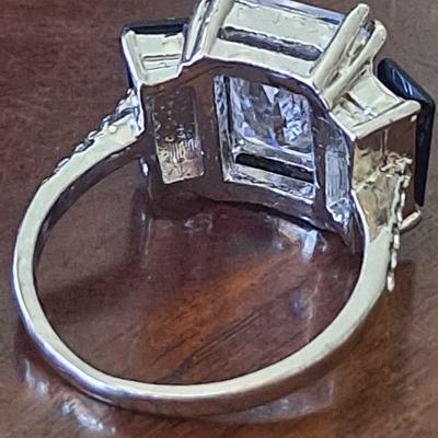 Fashion Ring