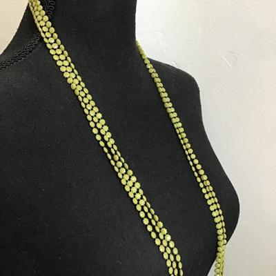 Sale Photo Thumbnail #148: Beautiful vintage fashion necklace. Please see attached photos.