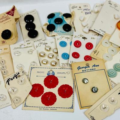Vintage Buttons Lot #7 on cards some full some partial quantity