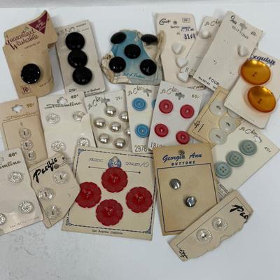 Vintage Buttons Lot #7 on cards some full some partial quantity