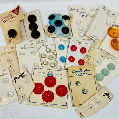 Vintage Buttons Lot #7 on cards some full some partial quantity