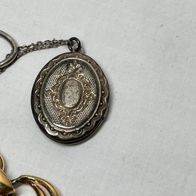 Lot 519 Lot #4 Jewelry Chains