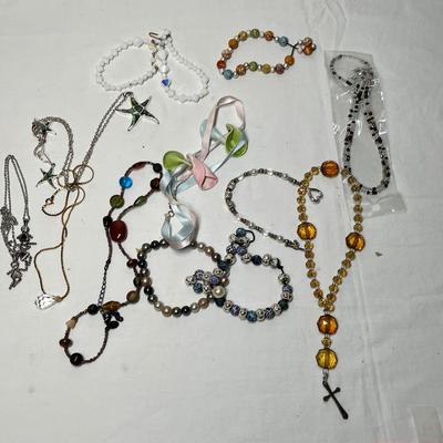 Lot 520 Lot #5 Jewelry Bracelets