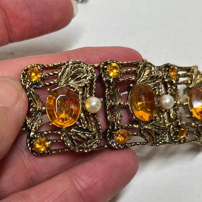 Lot 522 Lot #6 Jewelry Rhinestones