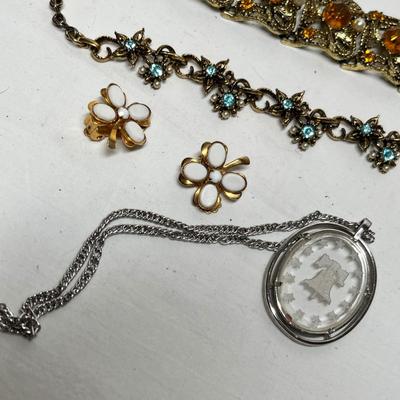 Lot 522 Lot #6 Jewelry Rhinestones