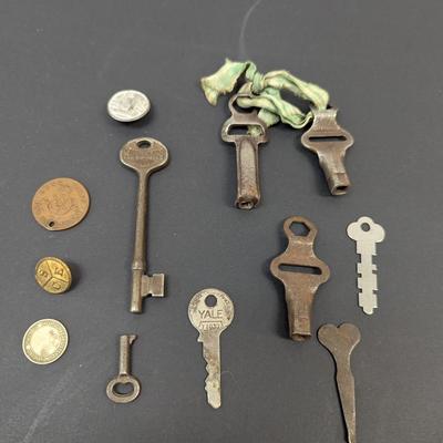Vintage Skate Keys Russwin Key & Tokens