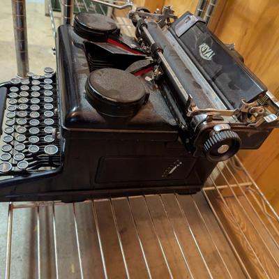 Vintage Royal Manual Typewriter