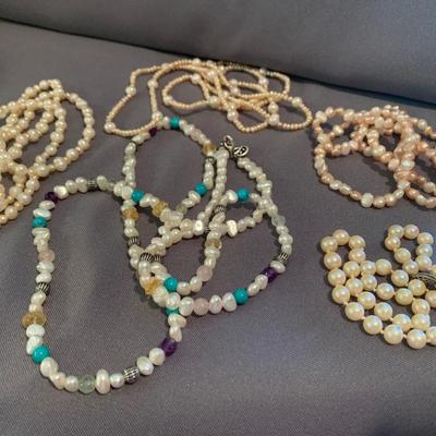 Pearl Necklaces Lot