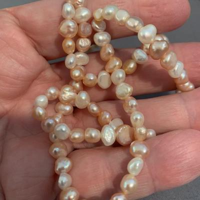 Pearl Necklaces Lot