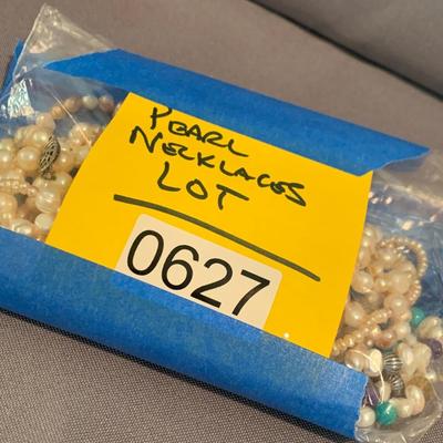 Pearl Necklaces Lot