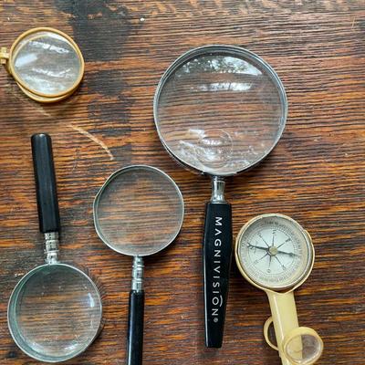 Mixed lot of magnifiers & compasses
