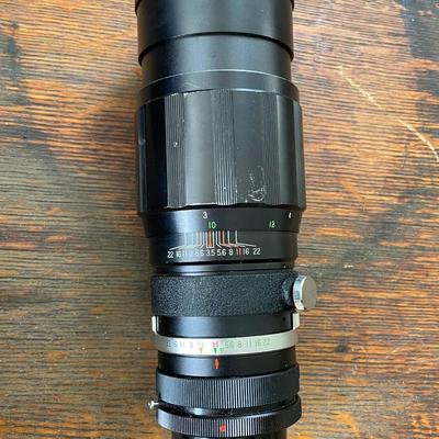 Mixed lot of 35mm camera lenses`