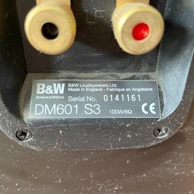 Pair of B&W DM601 SE bookshelf speakers