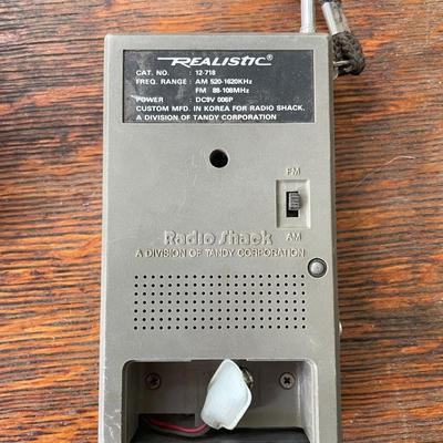 Vintage Realistic transistor radio