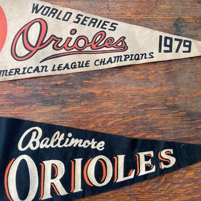 Vintage Baltimore Orioles baseball 1960 team photo & 1979 full-size felt pennants
