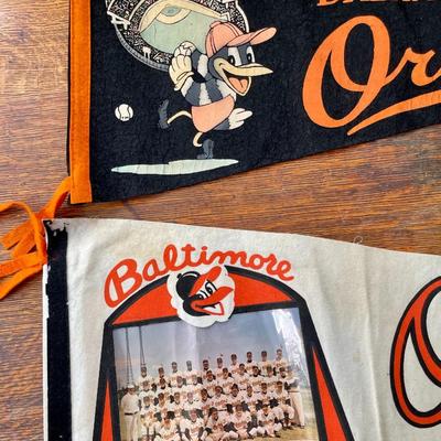 Vintage Baltimore Orioles baseball 1961 team photo & stadium full-size felt pennants