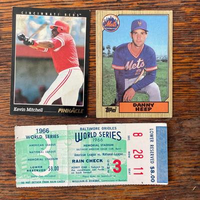 Mixed lot of Baltimore Orioles Baseball memorabilia