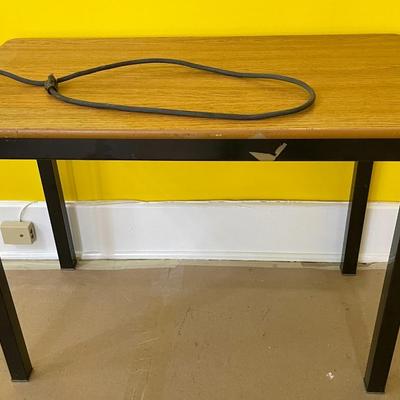 Power outlet table