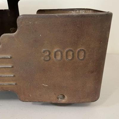 Antique metal locomotive train engine 3000