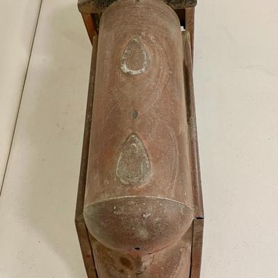 Antique metal locomotive train engine 3000