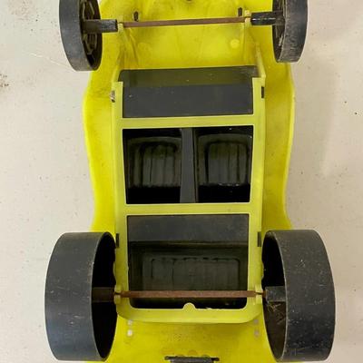 Mixed 4-piece lot of vintage toy cars