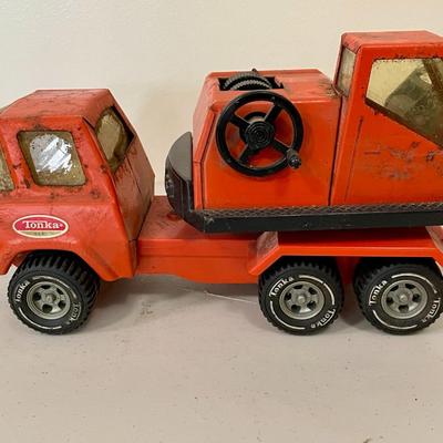Mixed 4-piece lot of vintage toy cars