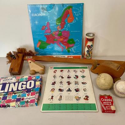 Mixed lot of vintage kid's toys