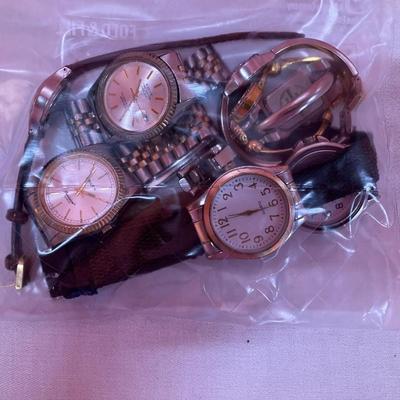 Sale Photo Thumbnail #410: Lot of 7 vintage watches