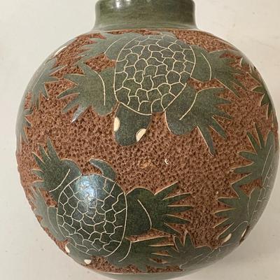 Trio of hand-made Nicaragua vases by Juan Paulino Martinez & Lourdes Martinez
