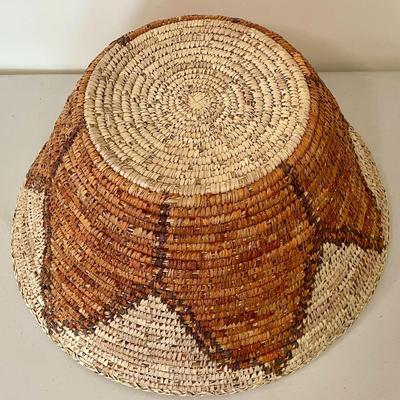 Trio of vintage hand-woven Gullah, Pima sweetgrass baskets