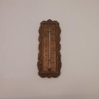 Hanging thermometer