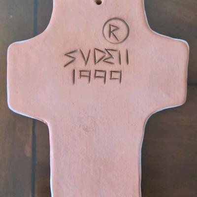 Sydell Riverplace cross