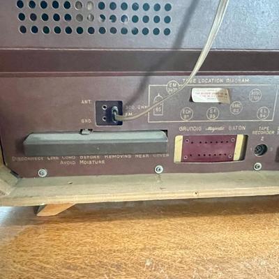 Vintage Grundig 3095 Majestic tube radio