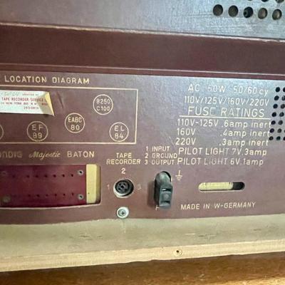 Vintage Grundig 3095 Majestic tube radio
