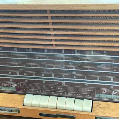 Vintage Grundig 3095 Majestic tube radio