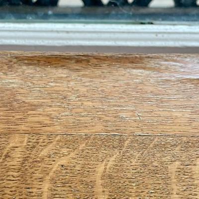 Vintage tiger oak 3-drawer dresser on casters