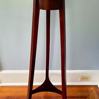 Capa 3-leg plant stand
