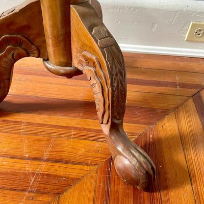 Acanthus barley twist claw-foot plant stand/plinth