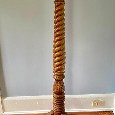 Acanthus barley twist claw-foot plant stand/plinth
